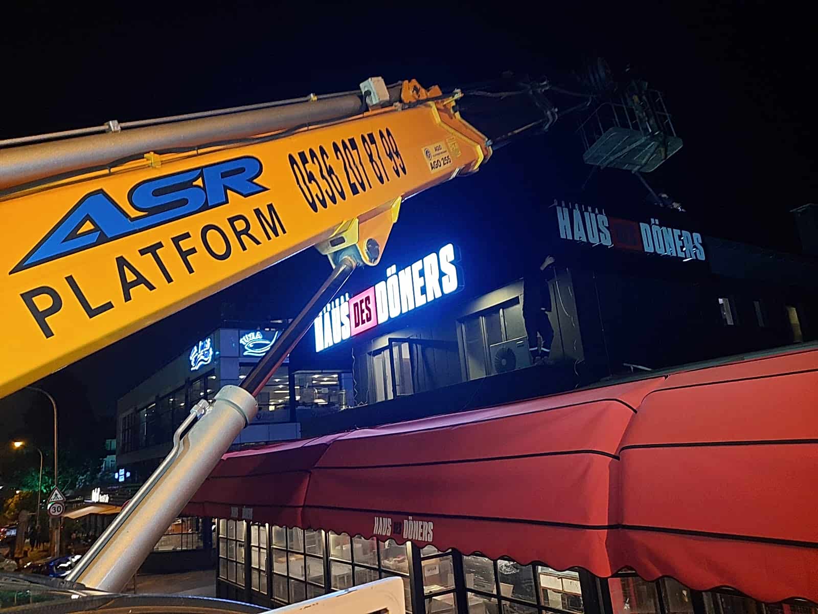 HAUS DES DÖNERS SEPETLİ VİNÇ ÇALIŞMAMIZe